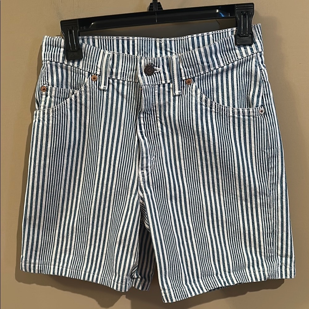 Vintage Levi’s orange tab relaxed fit stripe shorts